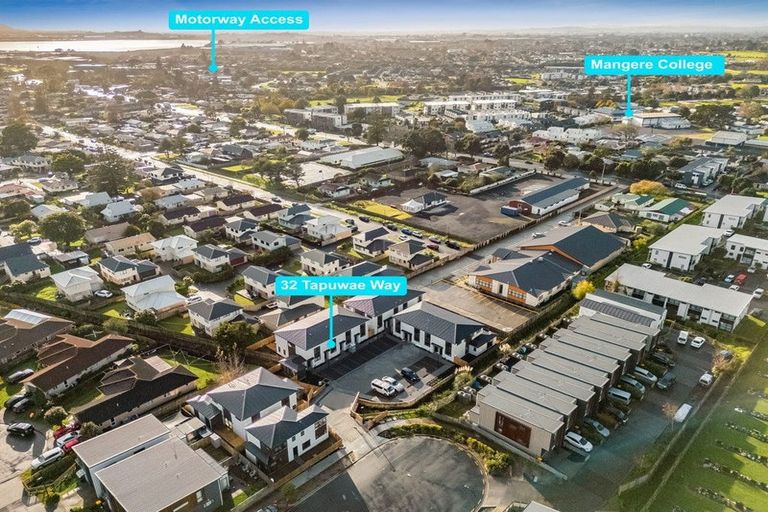 Photo of property in 1/32 Tapuwae Way, Mangere Bridge, 2022