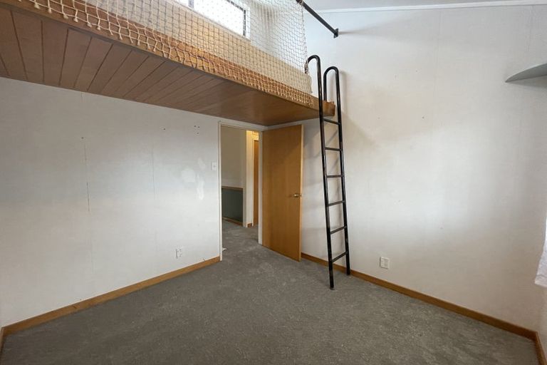 Photo of property in 50 Eugenia Rise, Totara Heights, Auckland, 2105