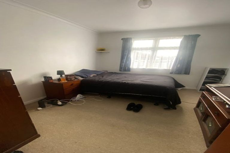 Photo of property in 2 Liverpool Street, Takaro, Palmerston North, 4412