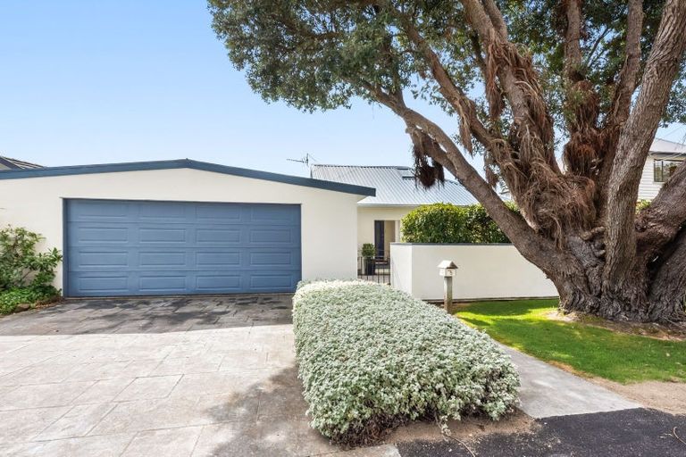 Photo of property in 5 Thornycroft Avenue, Epuni, Lower Hutt, 5011