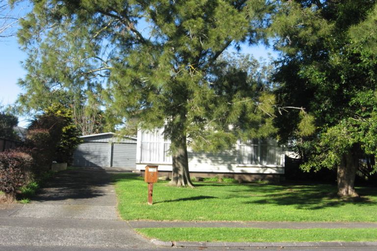 Photo of property in 8 Harrow Place, Manurewa, Auckland, 2102