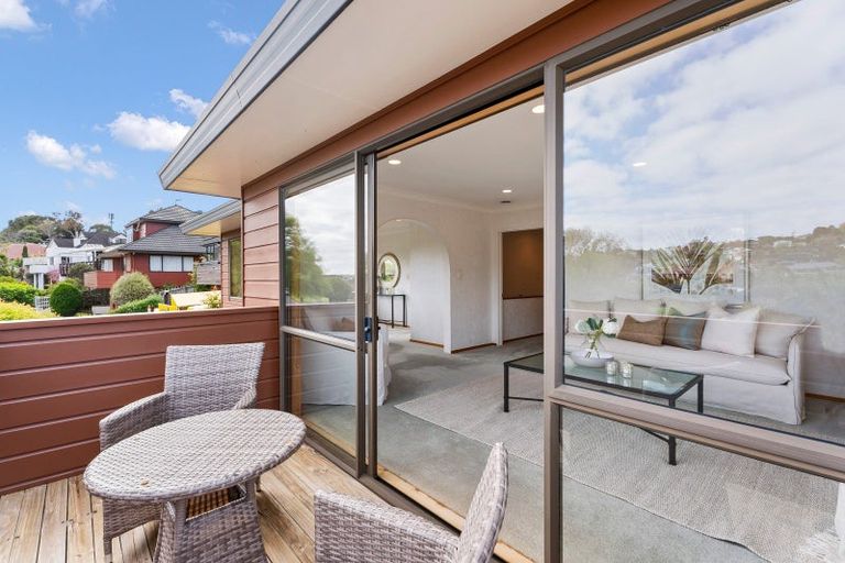 Photo of property in 24 Bayside Drive, Browns Bay, Auckland, 0630