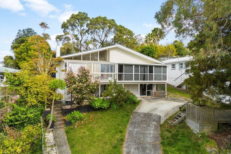 Photo of property in 6 Orion Place, Hillcrest, Auckland, 0627