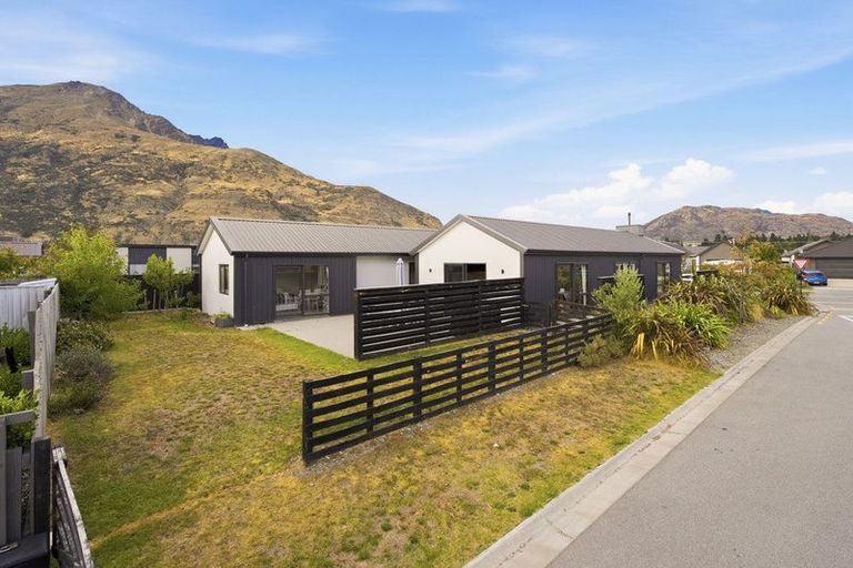 Photo of property in 22 Headley Drive, Lower Shotover, Queenstown, 9304