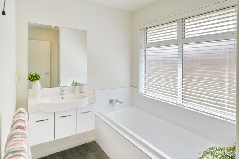 Photo of property in 55 Koura Drive, Rangiora, 7400