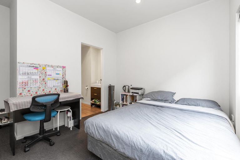 Photo of property in 100u5 Knighton Road, Hillcrest, Hamilton, 3216
