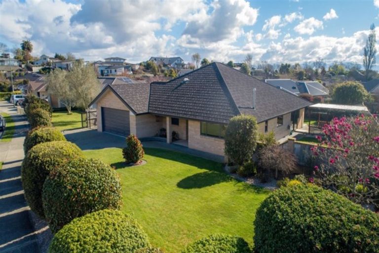 Photo of property in 16 Park Drive, Richmond, 7020