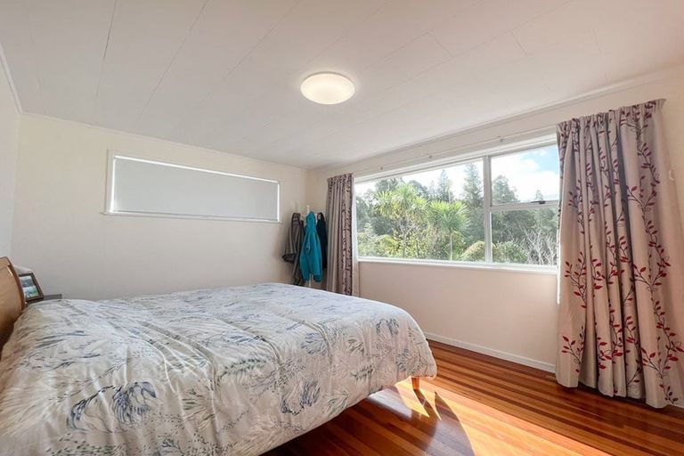 Photo of property in 26 Reynolds Place, Torbay, Auckland, 0630