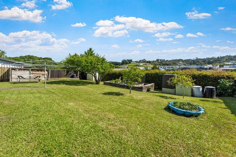 Photo of property in 27 Penton Road, Stanmore Bay, Whangaparaoa, 0932