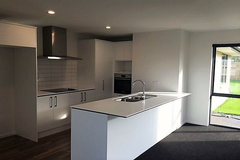 Photo of property in 21 Minerva Crescent, Woodend, 7610