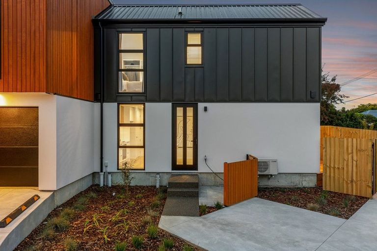 Photo of property in 2/31 Cleveland Street, Edgeware, Christchurch, 8013