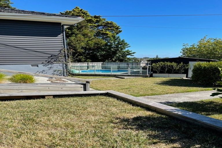 Photo of property in 29c South Lynn Road, Titirangi, Auckland, 0604