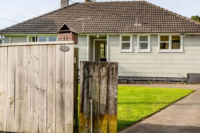 Photo of property in 21 Miro Street, Merrilands, New Plymouth, 4312