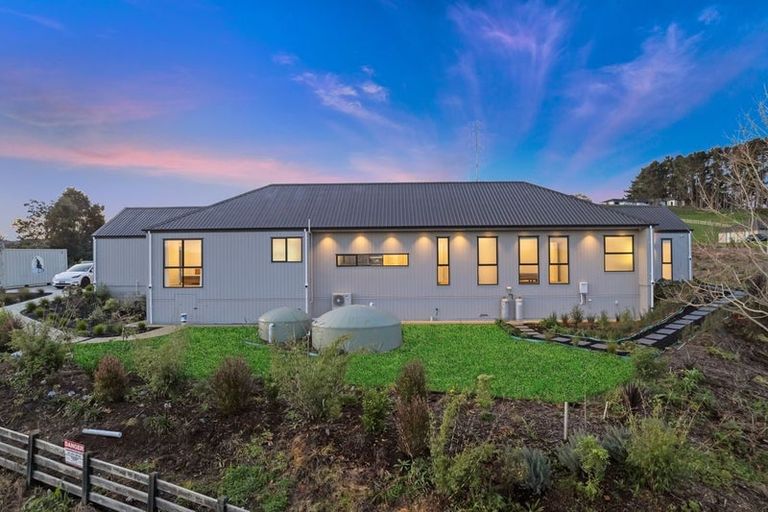 Photo of property in 6 Peet Row, Pokeno, 2471