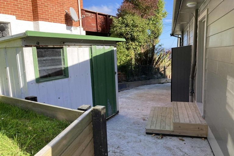 Photo of property in 2 Kellas Street, Macandrew Bay, Dunedin, 9014