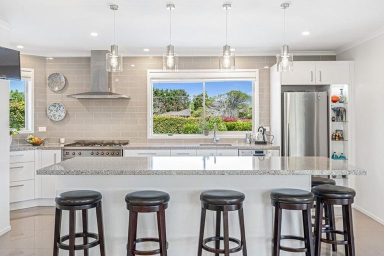 Photo of property in 9 Summerfield Way, Parahaki, Whangarei, 0112