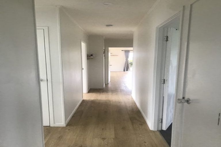 Photo of property in 65 Marendellas Drive, Bucklands Beach, Auckland, 2014