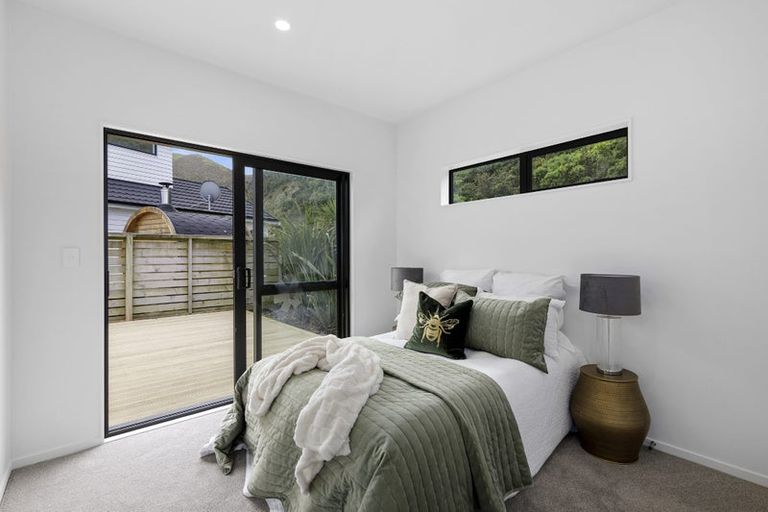 Photo of property in 5 Pihipihi Way, Crofton Downs, Wellington, 6035