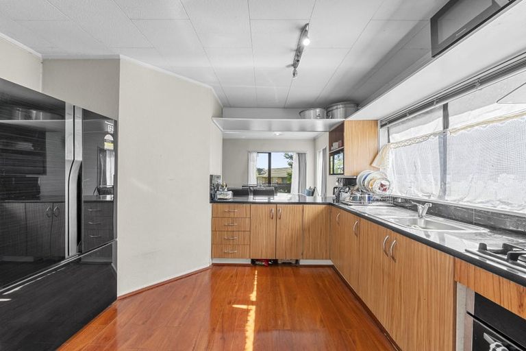 Photo of property in 1/34 Rosemead Place, Randwick Park, Auckland, 2105
