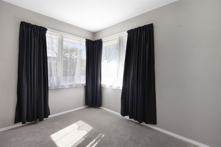 Photo of property in 6 Oakhurst Place, Russley, Christchurch, 8042
