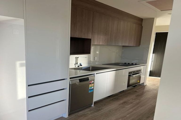 Photo of property in 9/88 Gloria Avenue, Te Atatu Peninsula, Auckland, 0610