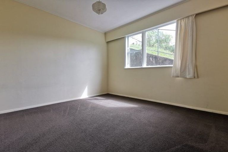 Photo of property in 5a Randwick Road, Northland, Wellington, 6012