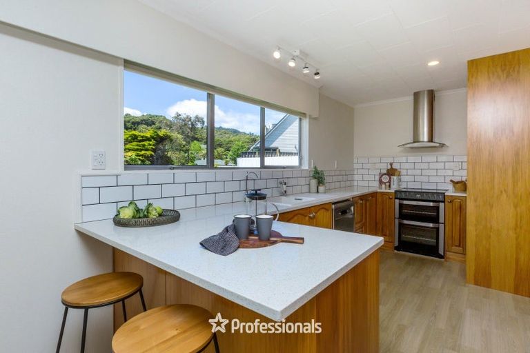Photo of property in 9 Clinker Grove, Silverstream, Upper Hutt, 5019