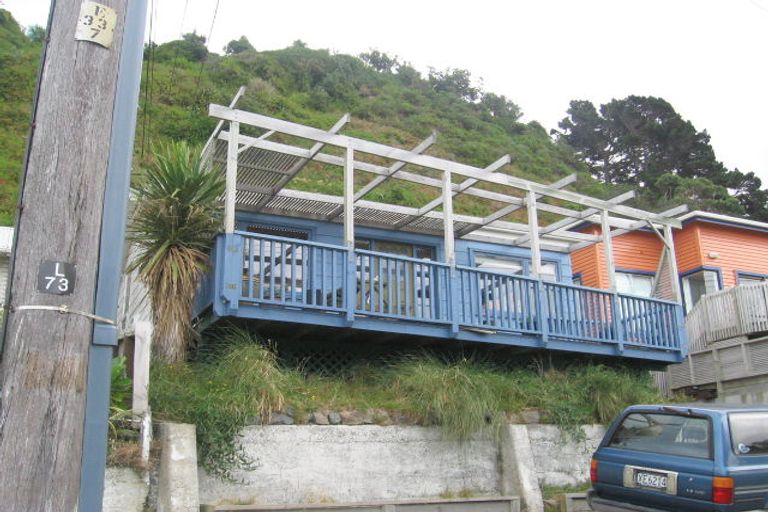Photo of property in 282 Queens Drive, Lyall Bay, Wellington, 6022
