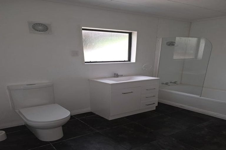 Photo of property in 20 Kerkwall Drive, Naenae, Lower Hutt, 5011