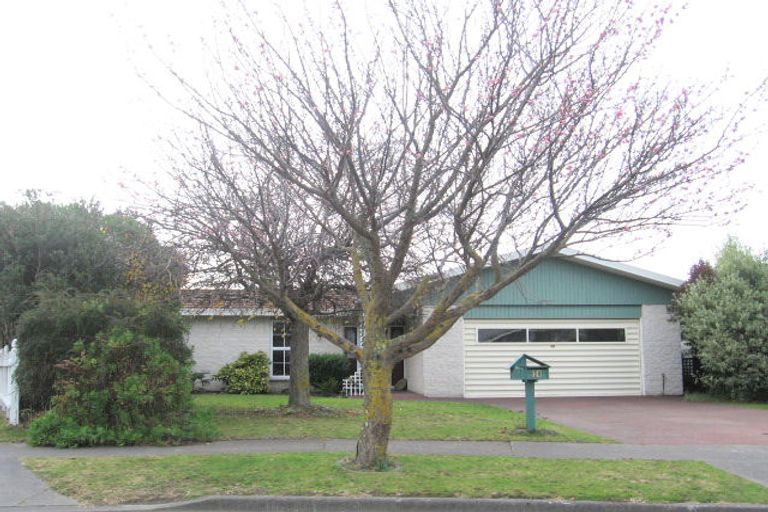 Photo of property in 10 Bassett Place, Taradale, Napier, 4112