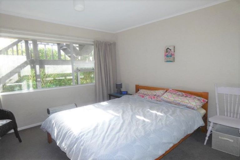 Photo of property in 10f1 Downing Street, Crofton Downs, Wellington, 6035