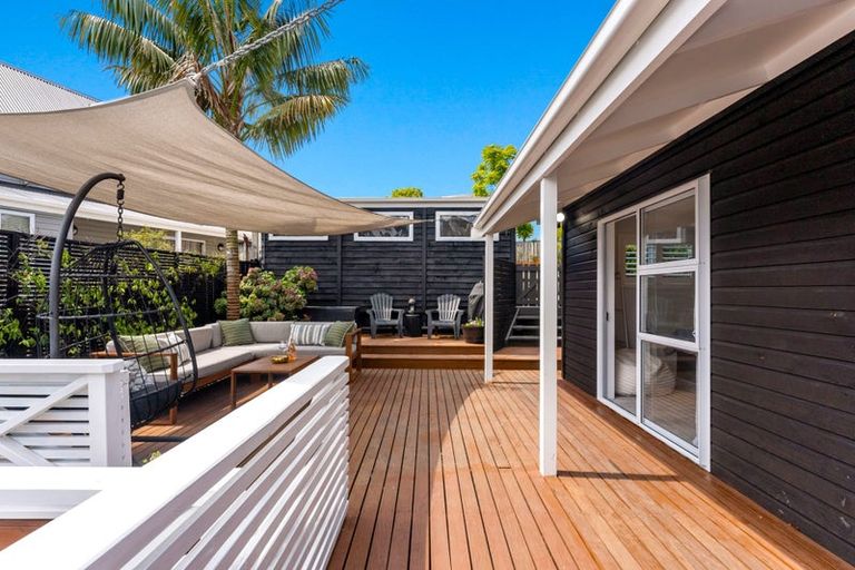 Photo of property in 3/16 Gatman Street, Birkdale, Auckland, 0626