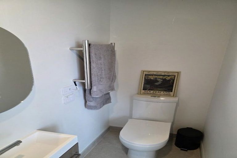 Photo of property in 9/43 Yeovil Road, Te Atatu Peninsula, Auckland, 0610