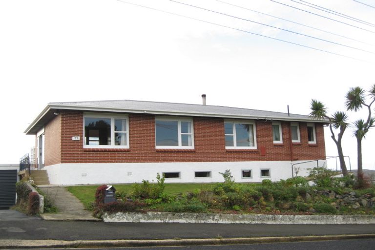 Photo of property in 77 Isadore Road, Saint Clair, Dunedin, 9012