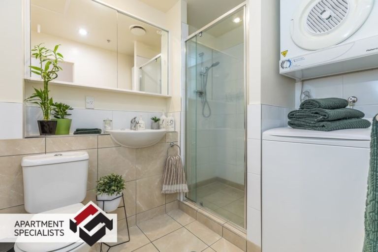 Photo of property in 62 Queen Street, Westport, 7825