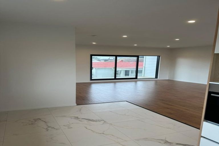 Photo of property in 723a Massey Road, Mangere, Auckland, 2022