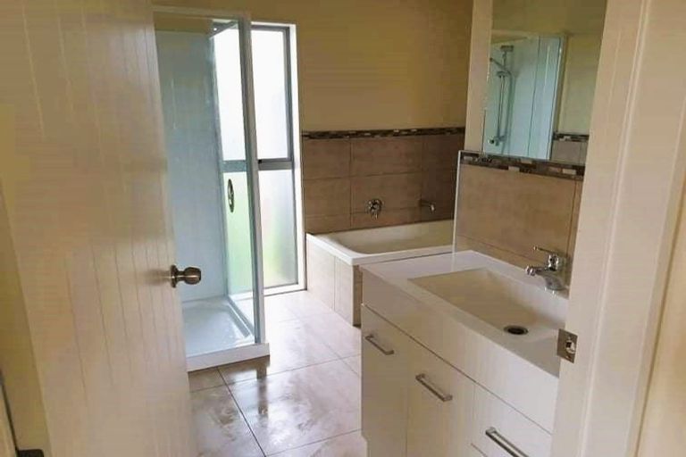 Photo of property in 42 Kokako Rise, Papakura, 2110