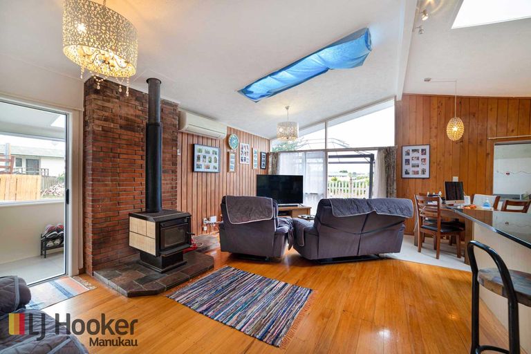 Photo of property in 61 Christmas Road, Manurewa, Auckland, 2102