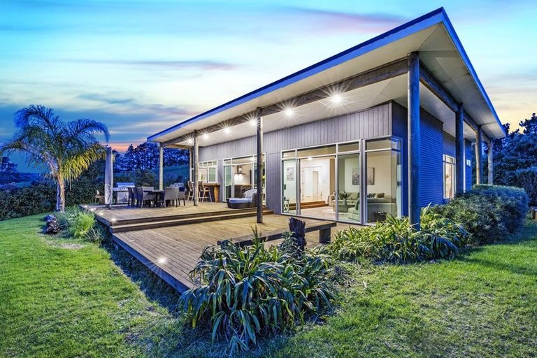 Photo of property in 210a Monowai Road, Wainui, Silverdale, 0994