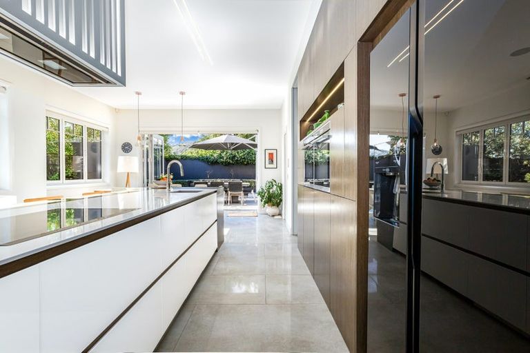 Photo of property in 15 Nikau Street, Eastbourne, Lower Hutt, 5013