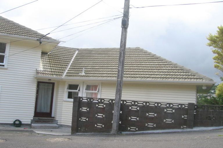 Photo of property in 28 Collier Avenue, Karori, Wellington, 6012