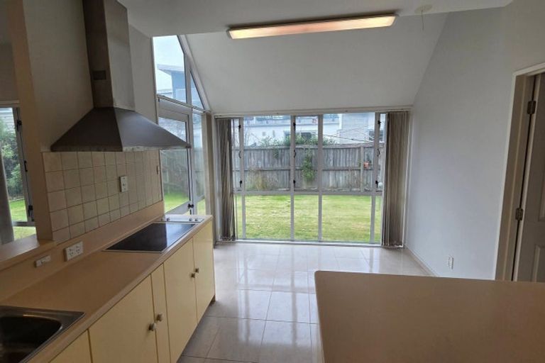 Photo of property in 12 Eversleigh Street, St Albans, Christchurch, 8014