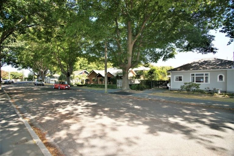 Photo of property in 8 Massey Crescent, St Albans, Christchurch, 8014