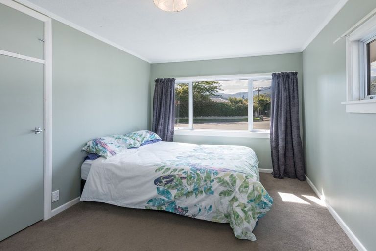 Photo of property in 12 Lemari Avenue, Stoke, Nelson, 7011