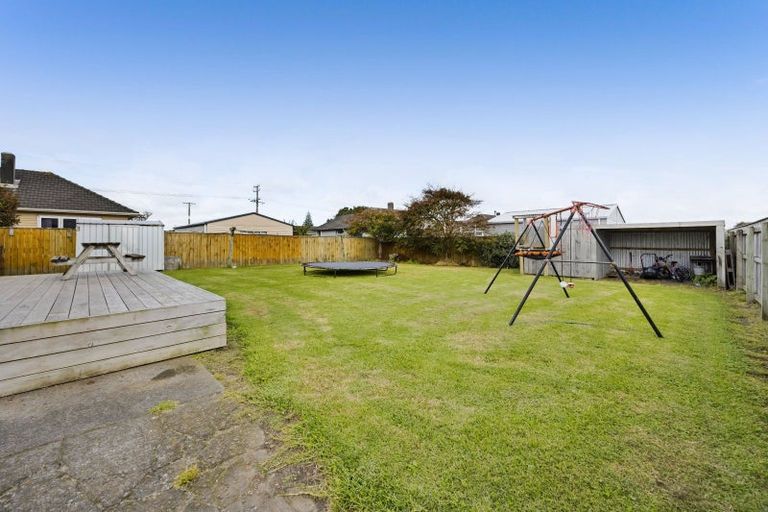 Photo of property in 18 Whitcombe Road, Opunake, 4616