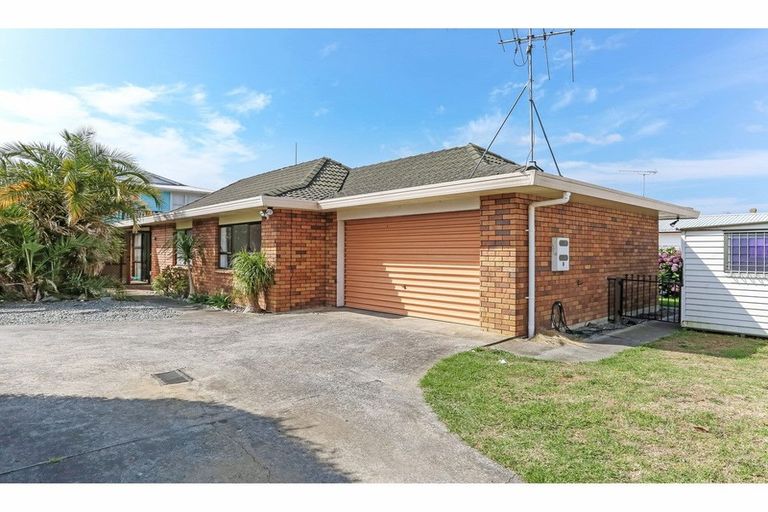 Photo of property in 3/10 King Edward Avenue, Papakura, 2110