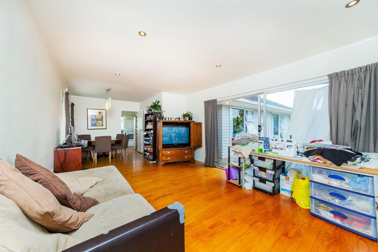 Photo of property in 3 Kaikoura Street, Henderson, Auckland, 0612
