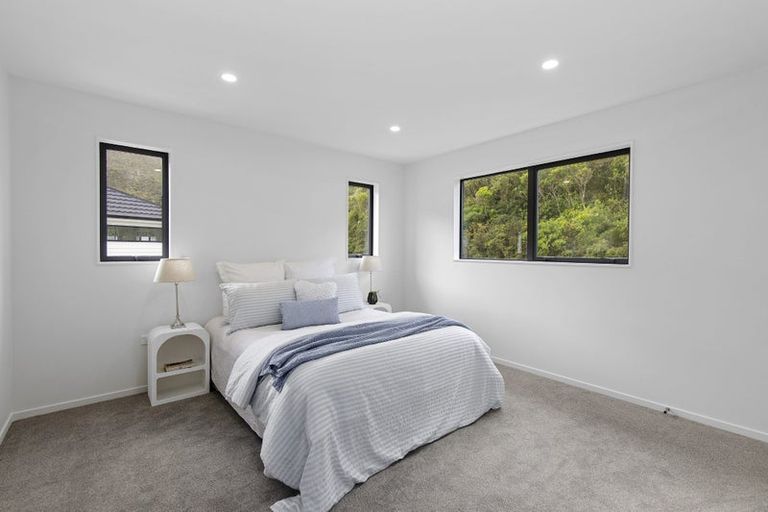 Photo of property in 5 Pihipihi Way, Crofton Downs, Wellington, 6035