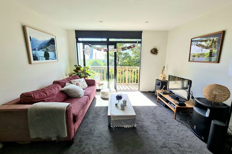 Photo of property in 98 Wadestown Road, Wadestown, Wellington, 6012