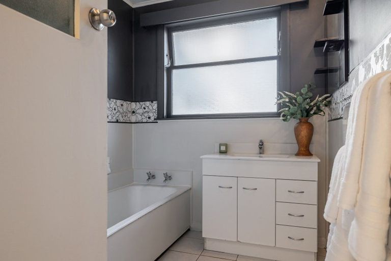 Photo of property in 36 Keeling Street, West End, Palmerston North, 4412